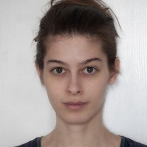 Lara - Prof de maths - Paris