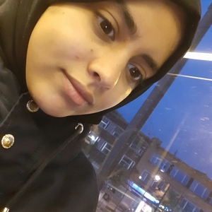 Amel - Prof de maths - Mons
