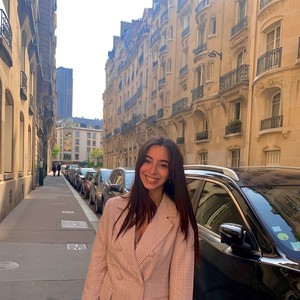 Sara - Prof de maths - Lille