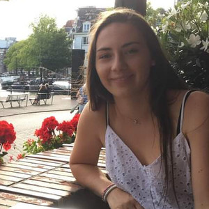 Laura - Prof de maths - Avignon