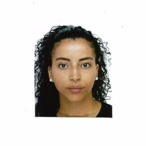 Amira - Prof de maths - Saint-Denis