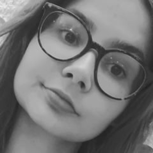 Clara - Prof de maths - Paris