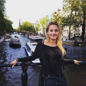 Emma - Prof de physique - chimie - Grenoble