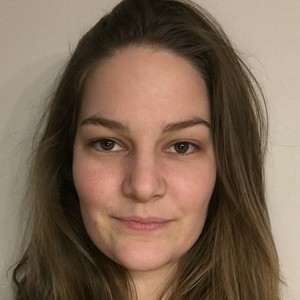 Léa - Prof de maths - Saint-Just-la-Pendue