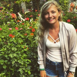 Faustine - Prof de maths - Blénod-lès-Pont-à-Mousson