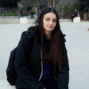 Sarah - Prof de maths - Paris