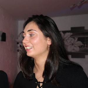 Lea - Prof de maths - Solaize