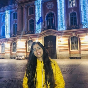 Sara - Prof de maths - Besançon