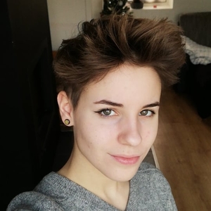Louna - Prof de maths - Bachy