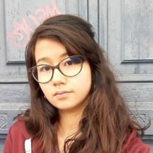 Romane - Prof de français - Paris