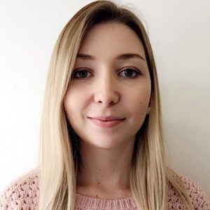 Léa - Prof d'initiation informatique - Saint-Chamond