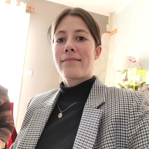 Lou - Prof d'initiation informatique - Talmont-Saint-Hilaire