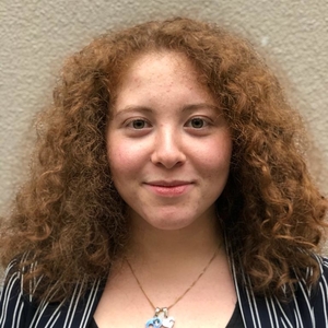 Laura - Prof de graphisme - Suresnes