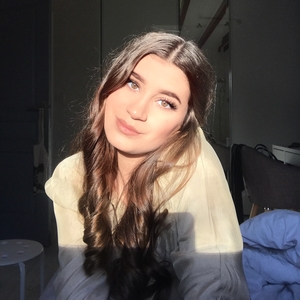 Chloé - Prof d'aide aux devoirs - Villeurbanne
