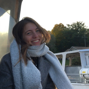 Laurie - Prof d'économie - Paris