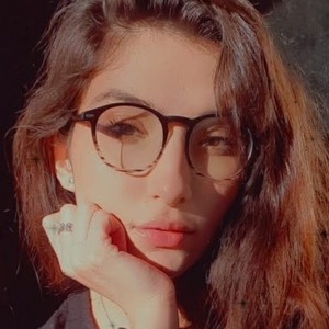 Aya - Prof d'anglais - Pau