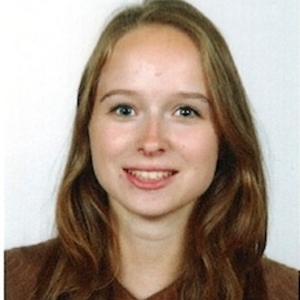 Léa - Prof d'économie - Clichy