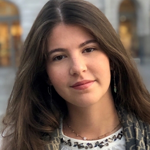 Léa - Prof d'aide aux devoirs - Paris