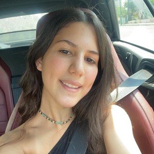 Maria - Prof de maths - Antony