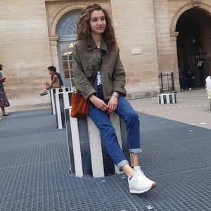 Lucie - Prof de maths - Paris