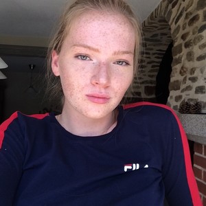 Lisa - Prof d'espagnol - Changé