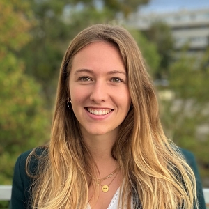 Emma - Prof de géopolitique - Paris