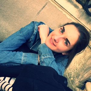 Laura - Prof de maths - Cergy
