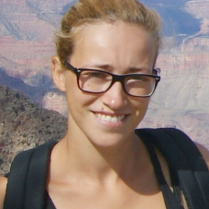 Emelyn - Prof de maths - Buc