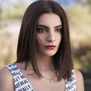 Clara - Prof d'esthétique - Bourgneuf