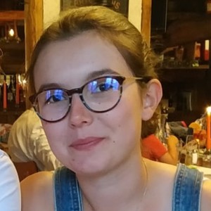 Eponine - Prof d'aide aux devoirs - Angers
