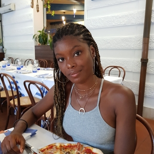 Sherley - Prof d'anglais - Bailly
