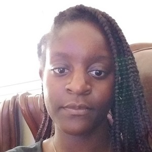Nora - Prof de compréhension écrite - espagnol - Saint-Denis
