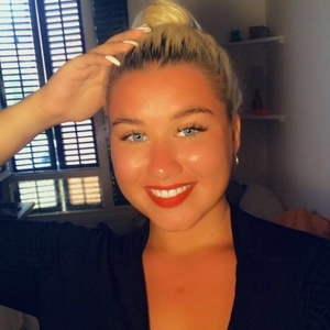 Aisha - Prof de piano - Saint-Louis