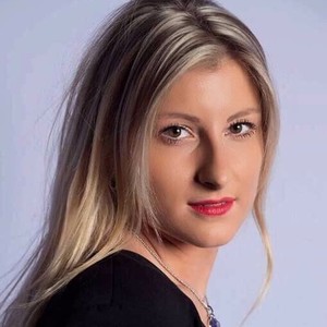 Alexandra - Prof de droit civil - Paris