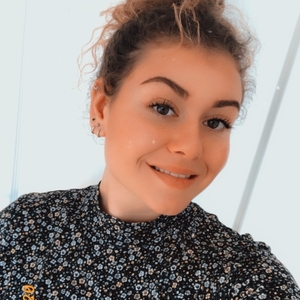 Lisa - Prof de français - Toulon