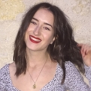 Anna - Prof d'aide aux devoirs - Bron