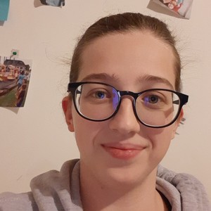 Manon - Prof de maths - Mende