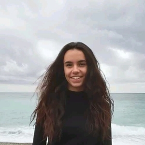 Chloé - Prof d'histoire - géo - Lyon