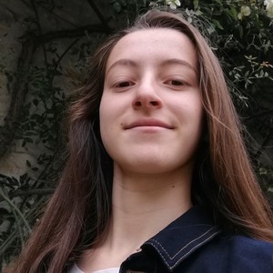 Fleur - Prof d'aide aux devoirs - Ligné