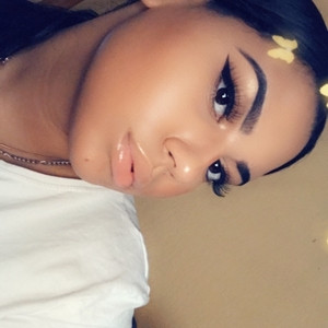 Dounia - Prof de maquillage - Saint-Denis