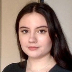 Julie - Prof d'économie - Paris