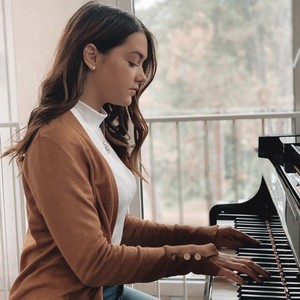 Marie - Prof de chant - Entre-deux-Guiers