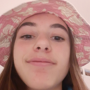 Lilou - Prof de compréhension orale - français - Grasse