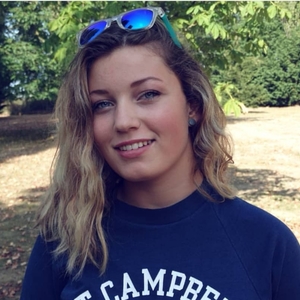 Angela - Prof de biologie - Beaucouzé