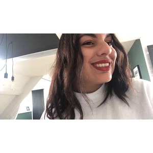 Yasmine - Prof d'histoire - géo - Rouen