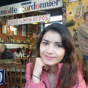 Salma - Prof de maths - Paris