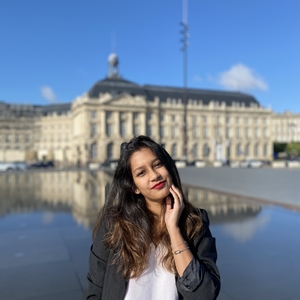 Leyya - Prof d'histoire - Bordeaux