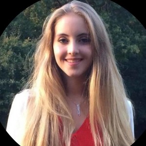 Lorane - Prof de maths - Cergy