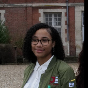 Erika - Prof de maths - Évry-Courcouronnes