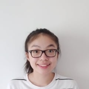 Julie - Prof de maths - Paris